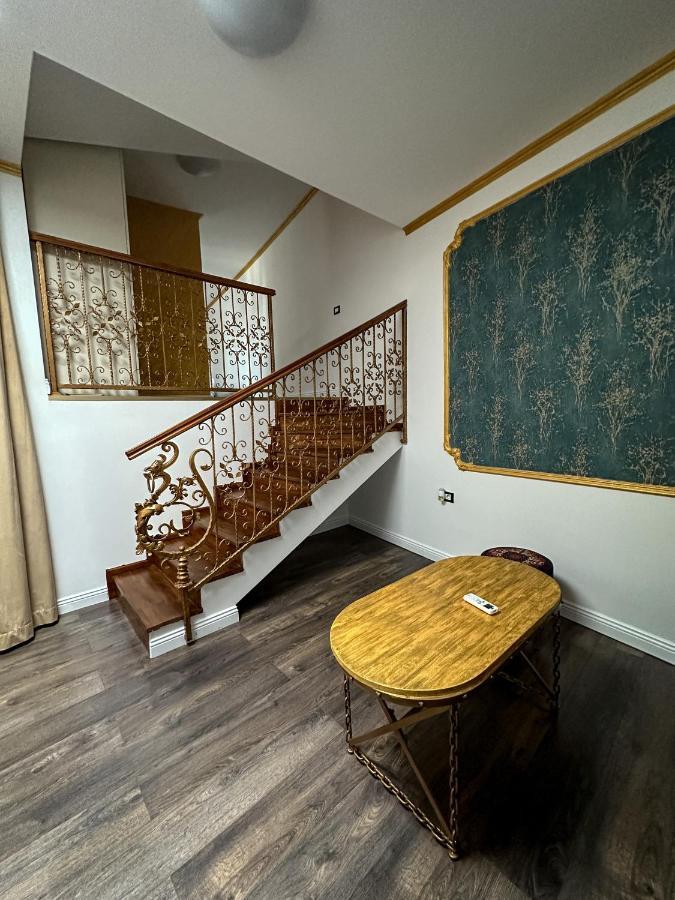 Oasis Historic Central House Bukarest Exteriör bild